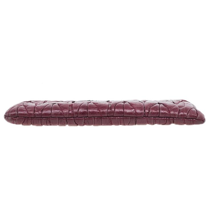 Pre Owned Miu Miu Red Matelasse Leather Wallet