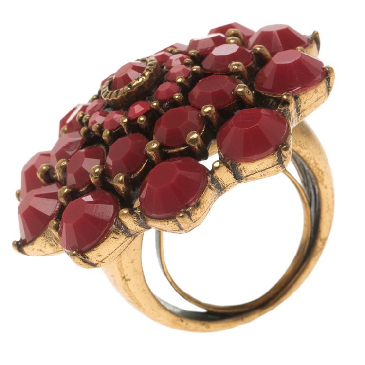 مملوكة مسبقًا Oscar de la Renta Red Resin Flower Dome Ring Size 54.5
