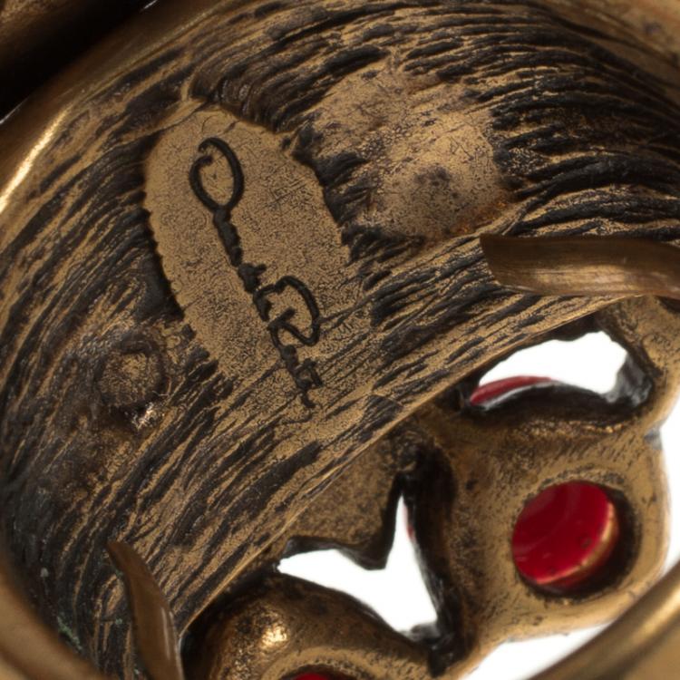 مملوكة مسبقًا Oscar de la Renta Red Resin Flower Dome Ring Size 54.5