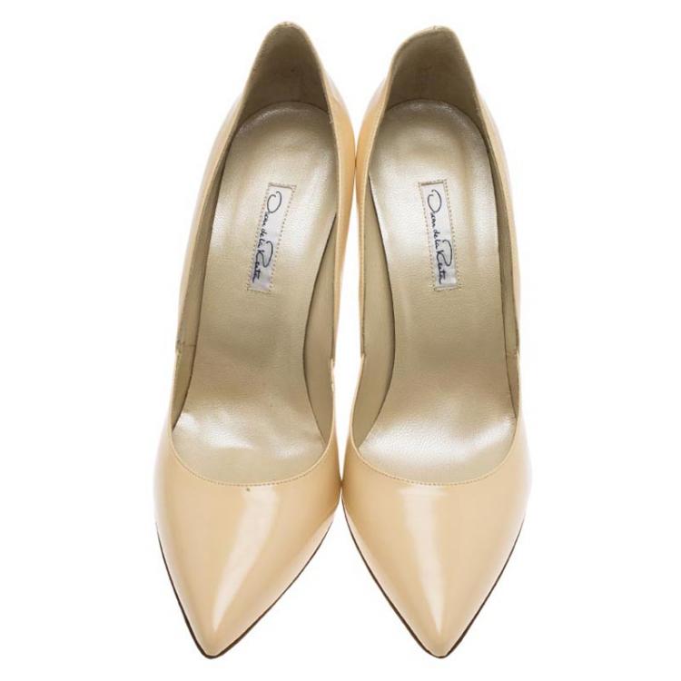 Pre Owned Oscar De La Renta Beige Patent Sabrina Pointed Toe Pumps Size 40