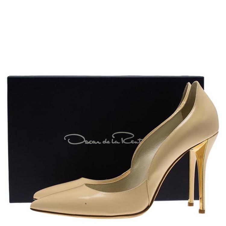 Pre Owned Oscar De La Renta Beige Patent Sabrina Pointed Toe Pumps Size 40
