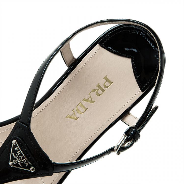 مملوكة مسبقًا Prada Black Leather Logo Wedge Sandals Size 38.5