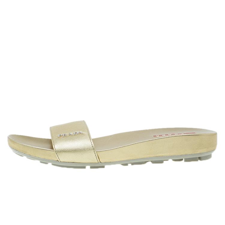 مملوكة مسبقًا Prada Sport Gold Saffiano Leather Slides Size 38