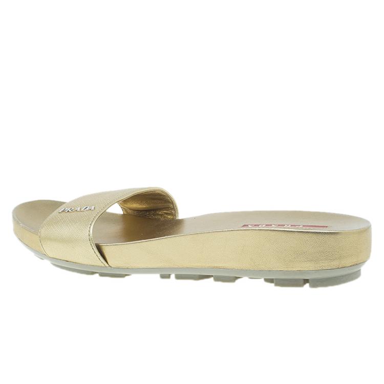 مملوكة مسبقًا Prada Sport Gold Saffiano Leather Slides Size 38