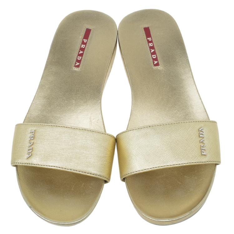 مملوكة مسبقًا Prada Sport Gold Saffiano Leather Slides Size 38