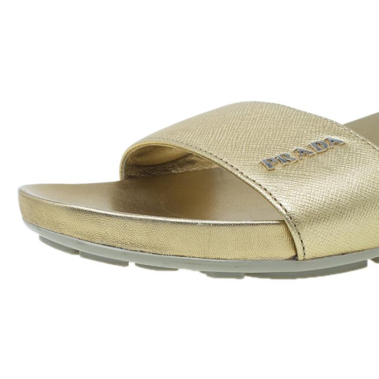 مملوكة مسبقًا Prada Sport Gold Saffiano Leather Slides Size 38