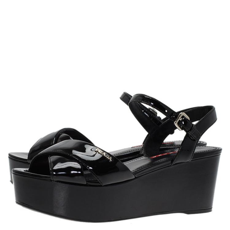مملوكة مسبقًا Prada Sport Black Patent Cross Strap Platform Sandals Size 38