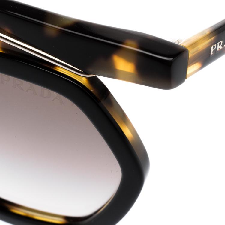 مملوكة مسبقًا Prada Brown Tortoise SPR 02P Shell Frame Sunglasses