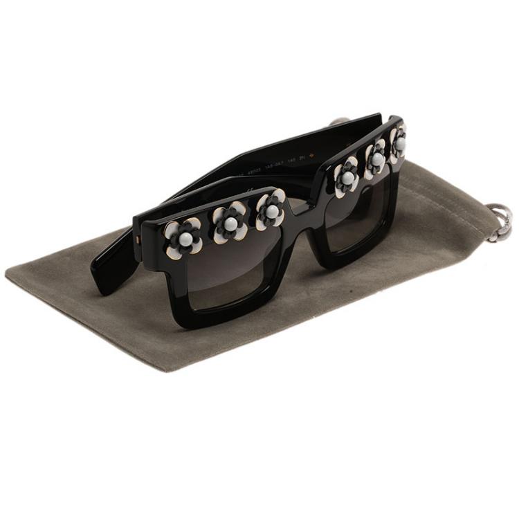 Pre Owned Prada Black Floral Embellished SPR25P Square Sunglasses