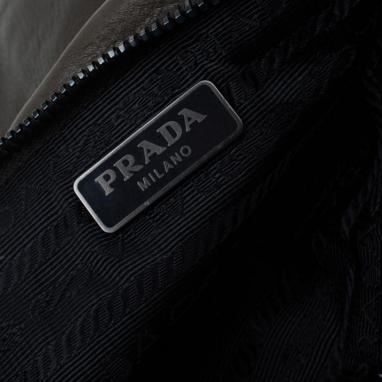 Pre Owned Prada Military Green Glazed Leather Ruched Wristlet Clutch