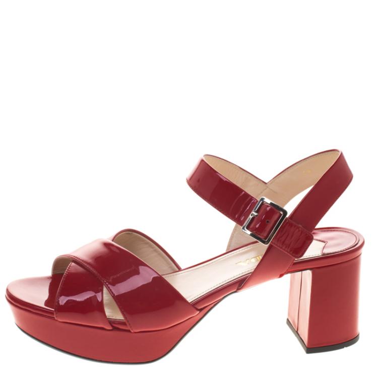 Red criss best sale cross sandals