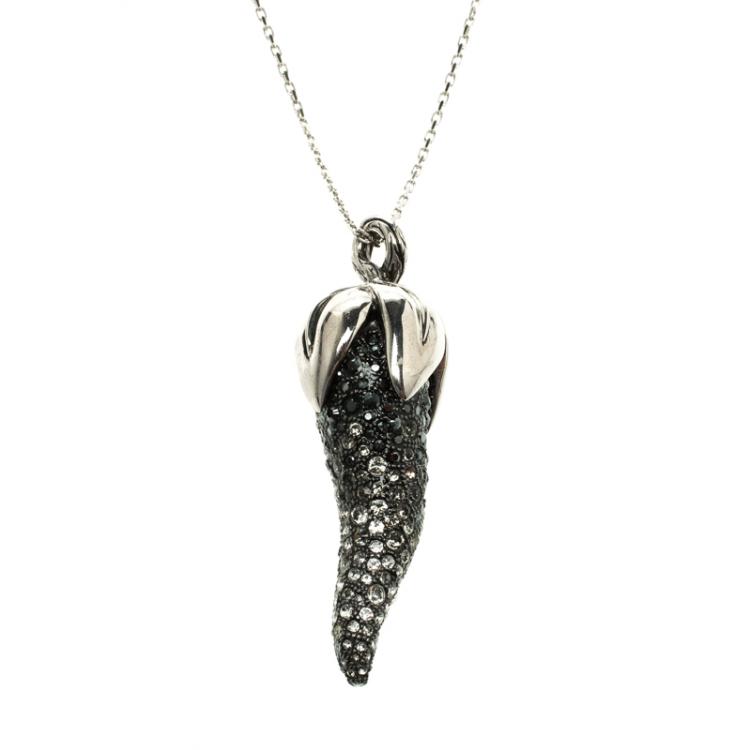 Pre Owned Roberto Cavalli Pepper Crystal Silver Tone Pendant Necklace