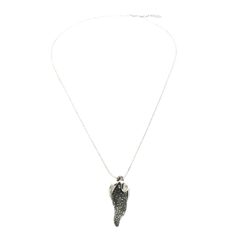 Pre Owned Roberto Cavalli Pepper Crystal Silver Tone Pendant Necklace