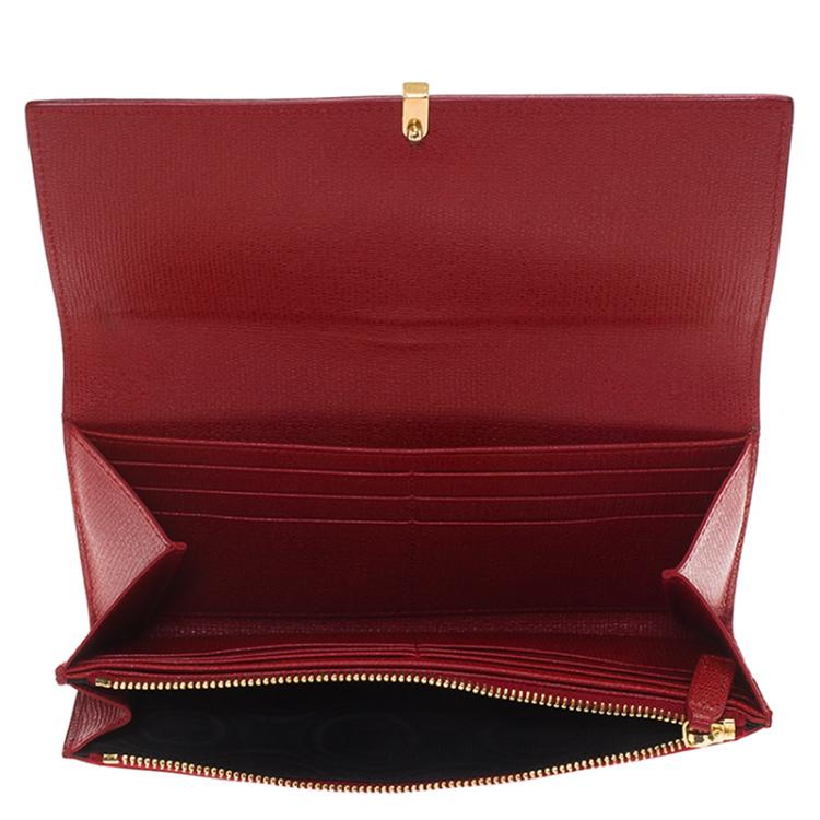 مملوكة مسبقًا Saint Laurent Paris Red Leather Y Line Continental Wallet