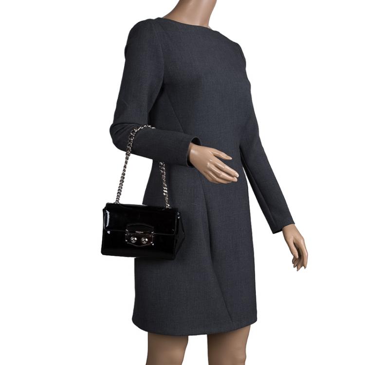 Pre Owned Saint Laurent Paris Black Patent Leather Le Sixieme Shoulder bag
