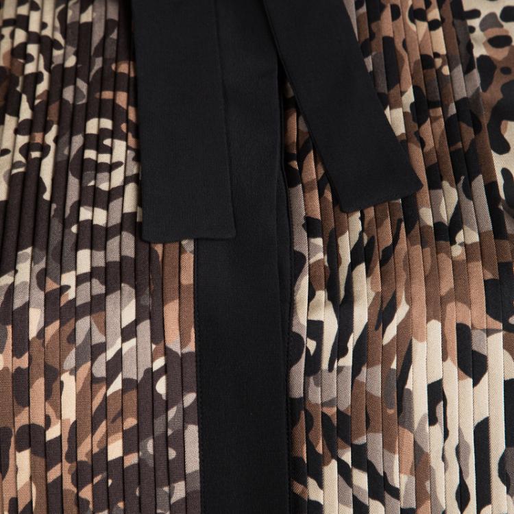 Pre Owned Salvatore Ferragamo Camouflage Printed Silk Pintuck Detail Blouse S