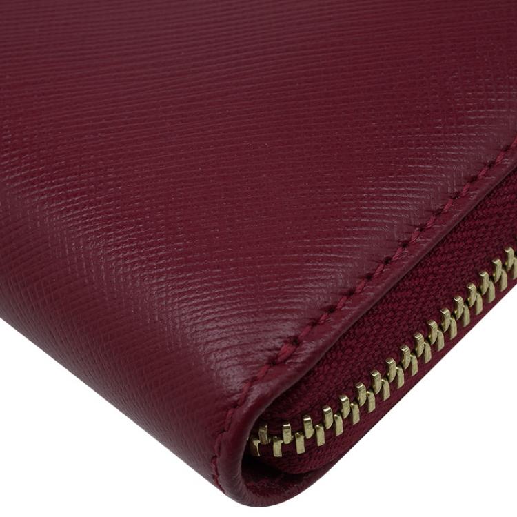 Pre Owned Salvatore Ferragamo Red Leather Double Gancio Zip-Around Wallet on Chain 