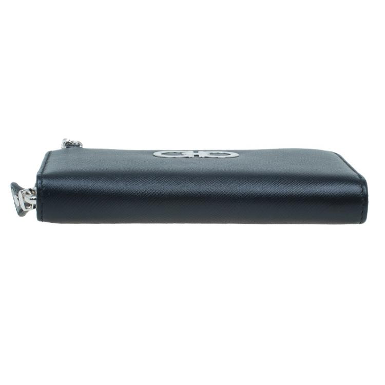 Pre Owned Salvatore Ferragamo Black Leather Double Gancio Zip-Around Wallet on Chain