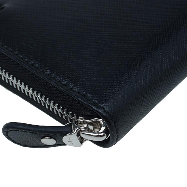 Pre Owned Salvatore Ferragamo Black Leather Double Gancio Zip-Around Wallet on Chain