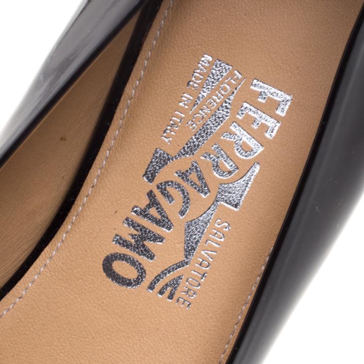 Pre Owned Salvatore Ferragamo Black Patent Posi Flats Size 40.5