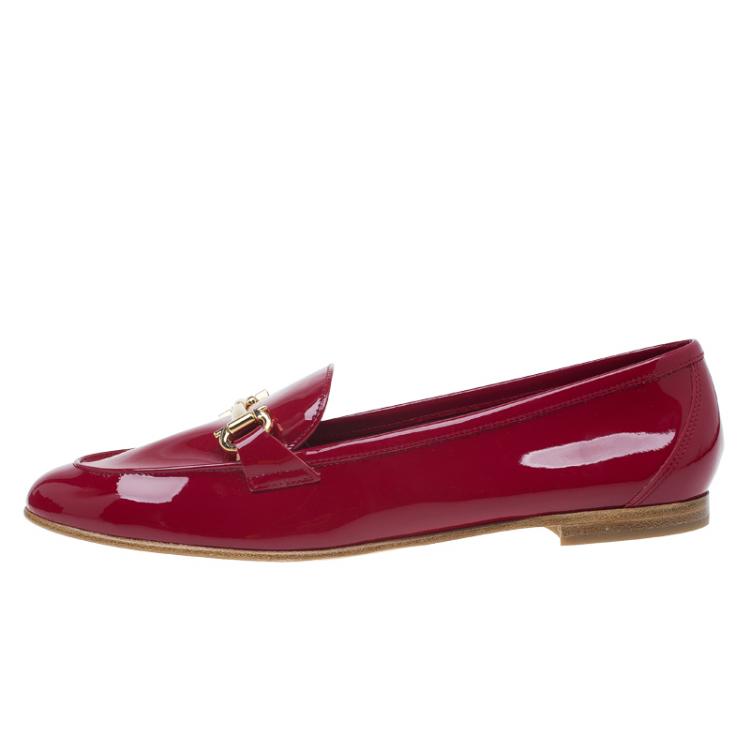 مملوكة مسبقًا Salvatore Ferragamo Red Patent Loafers Size 40.5