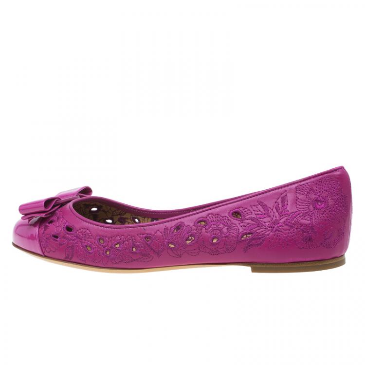 Pre Owned Salvatore Ferragamo Pink Varina Leather Laser Cut Out Ballet Flats Size 40.5
