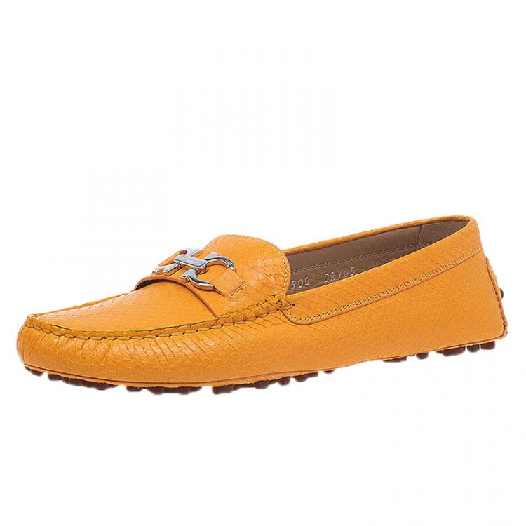 Pre Owned Salvatore Ferragamo Yellow Lizzard Embossed Loafers Size 39.5