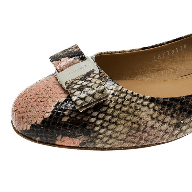 Pre Owned Salvatore Ferragamo Beige Python Embossed Varina Studded Bow Ballet Flats Size 40.5 