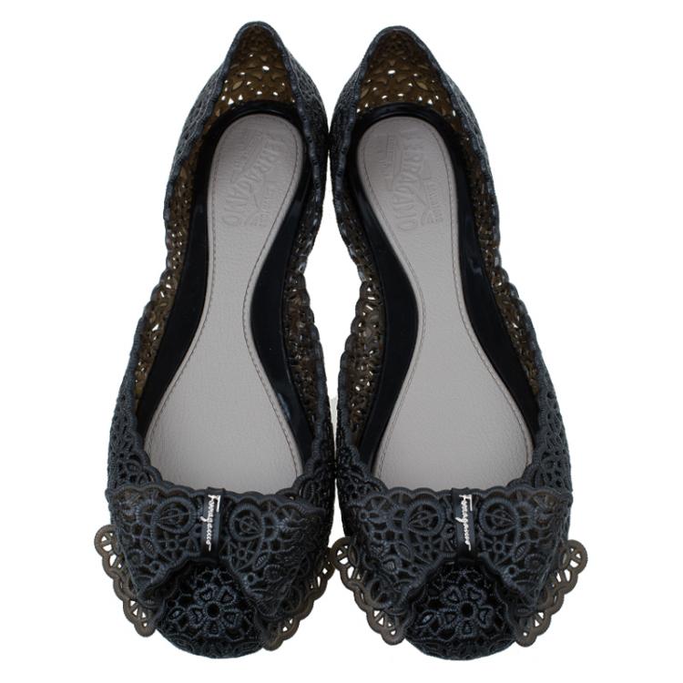 Pre Owned Salvatore Ferragamo Black Cutout Jelly Nilly Bow Ballet Flats Size 39.5