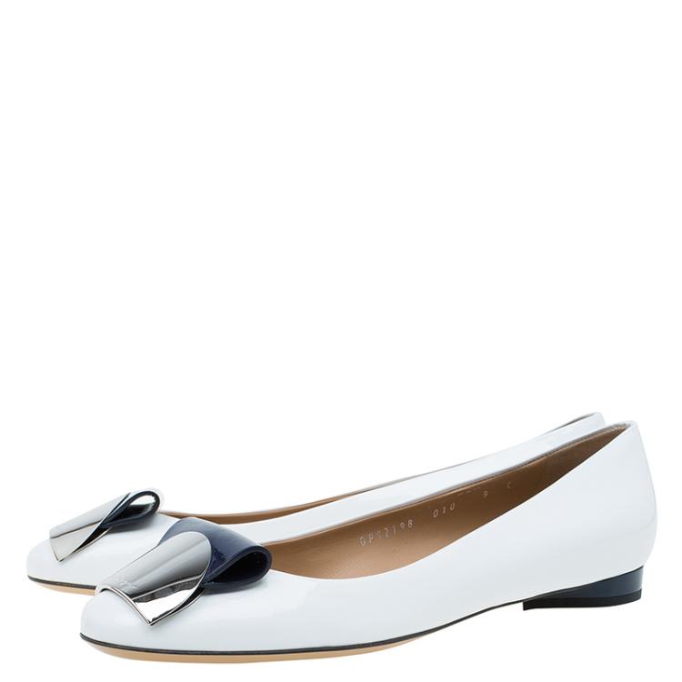 Pre Owned Salvatore Ferragamo White Patent Metal Plaque Ballet Flats Size 39.5
