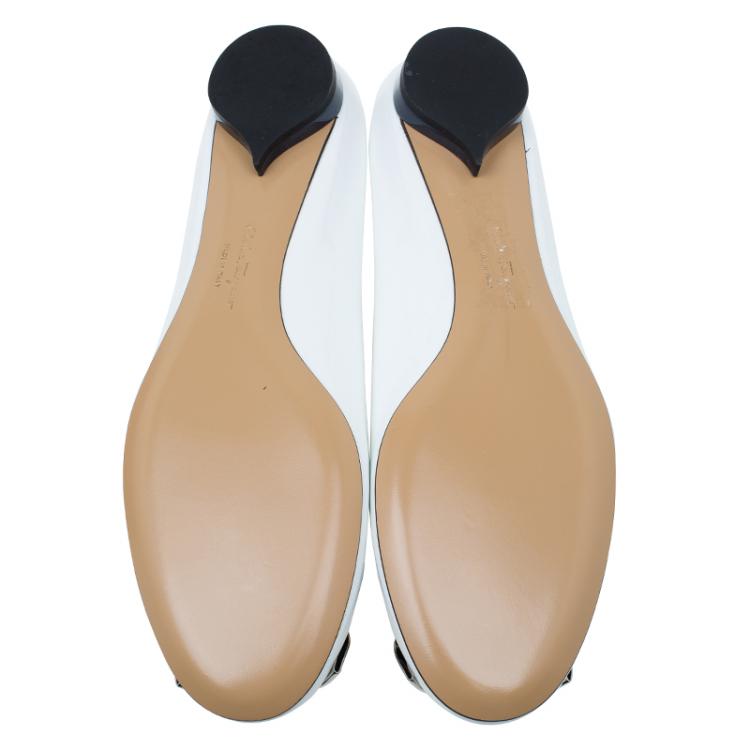 Pre Owned Salvatore Ferragamo White Patent Metal Plaque Ballet Flats Size 39.5