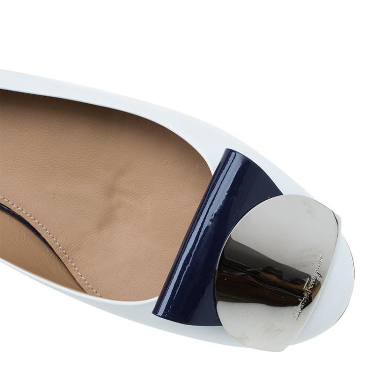 Pre Owned Salvatore Ferragamo White Patent Metal Plaque Ballet Flats Size 39.5