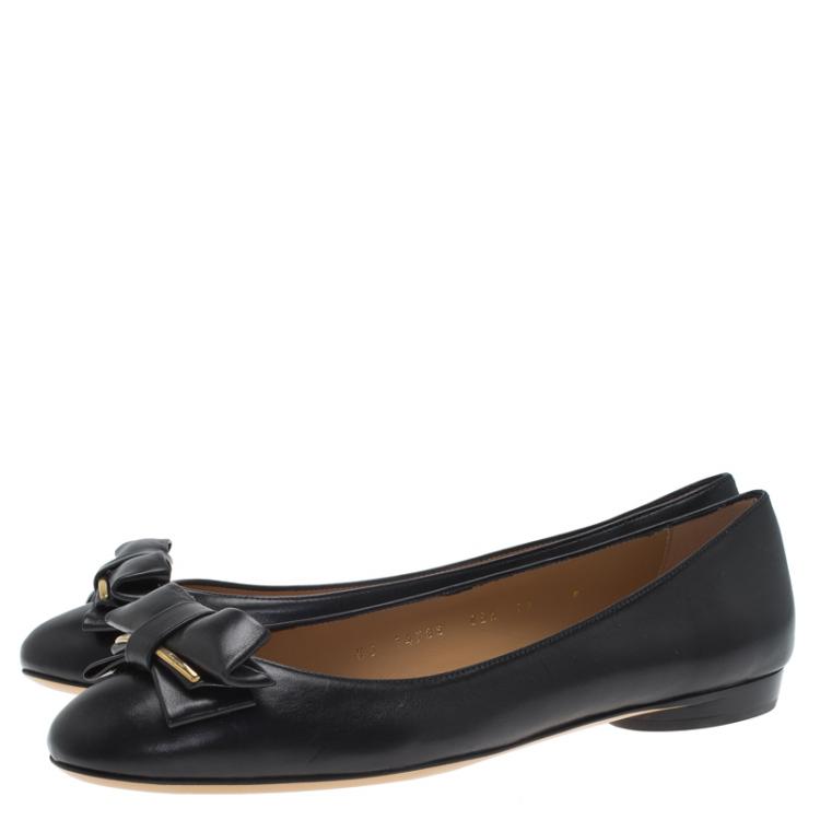 مملوكة مسبقًا Salvatore Ferragamo Black Leather Rubia Ballet Flats Size 40.5