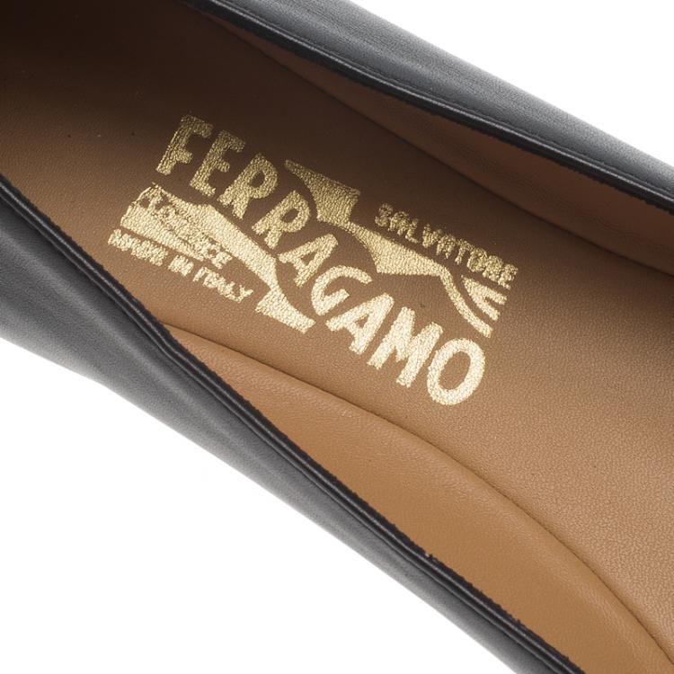 مملوكة مسبقًا Salvatore Ferragamo Black Leather Rubia Ballet Flats Size 40.5