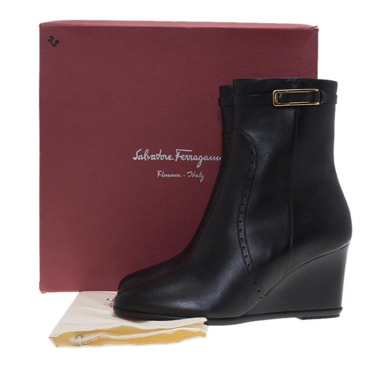 Pre Owned Salvatore Ferragamo Black Leather Navy Ankle Boots Size 39.5