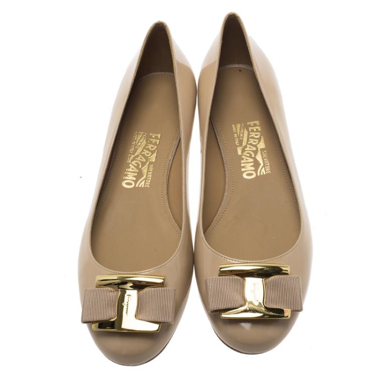 Pre Owned Salvatore Ferragamo Beige Patent Ninna Kangaroo Bow Ballet Flats Size 39.5