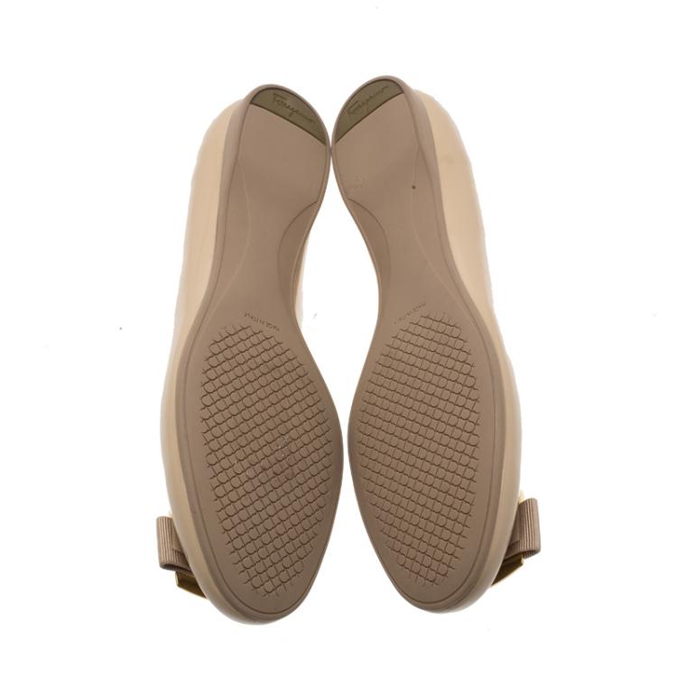 Pre Owned Salvatore Ferragamo Beige Patent Ninna Kangaroo Bow Ballet Flats Size 39.5