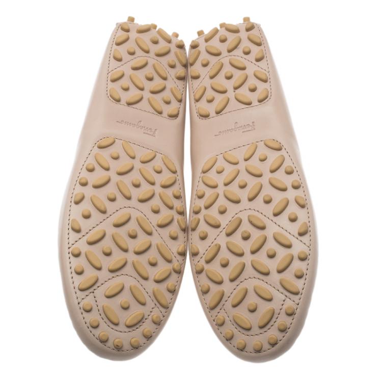 Pre Owned Salvatore Ferragamo Beige Leather Fiamma Loafers Size 40