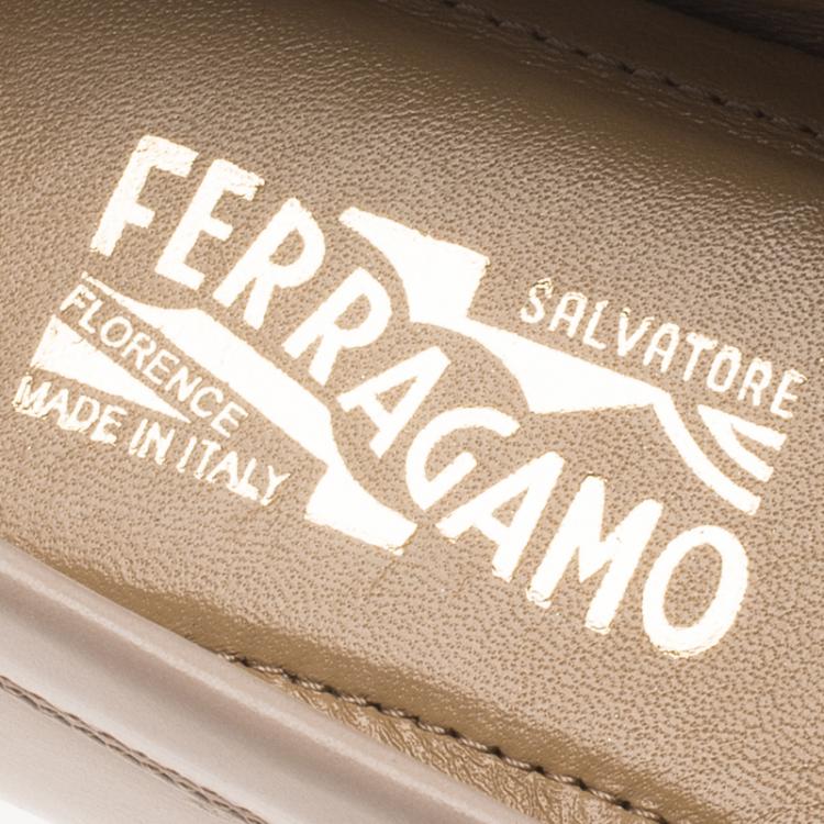 Pre Owned Salvatore Ferragamo Beige Leather Fiamma Loafers Size 40