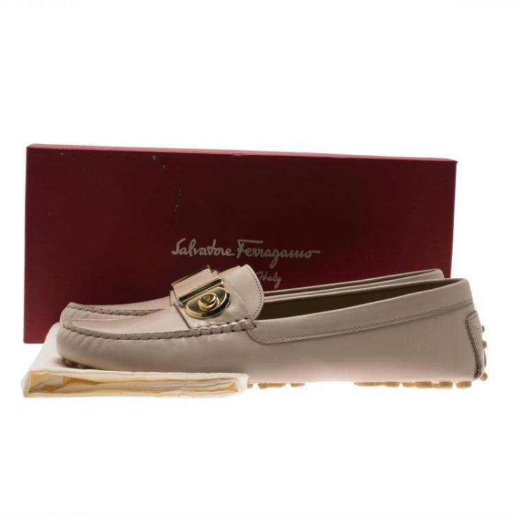 Pre Owned Salvatore Ferragamo Beige Leather Fiamma Loafers Size 40