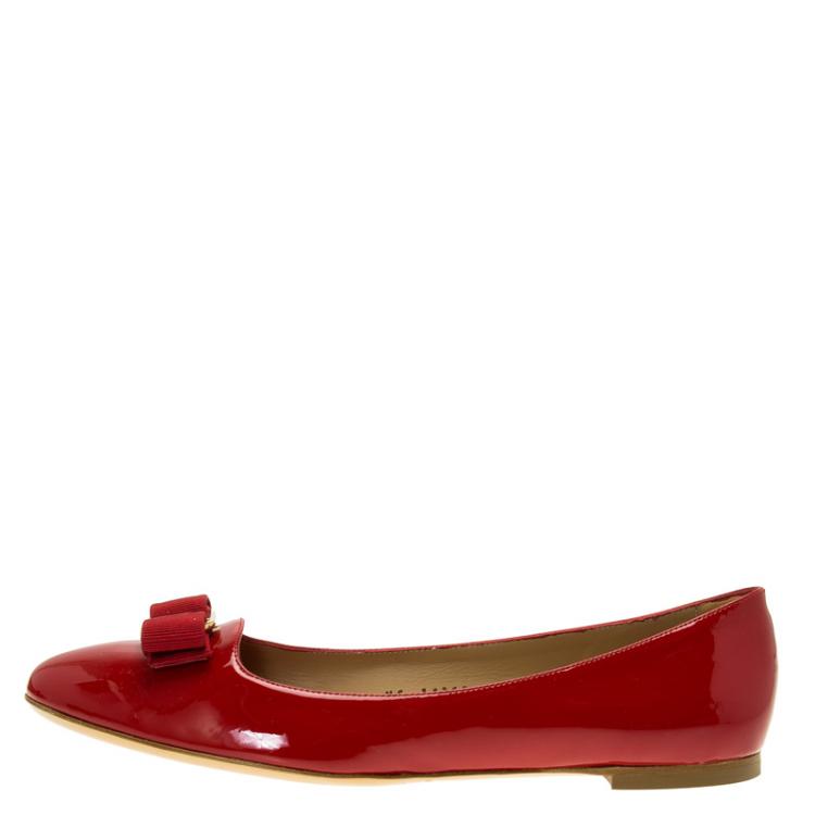 مملوكة مسبقًا Salvatore Ferragamo Red Patent Varina Ballet Flats Size 41