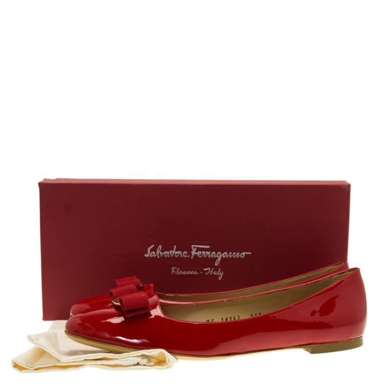 مملوكة مسبقًا Salvatore Ferragamo Red Patent Varina Ballet Flats Size 41