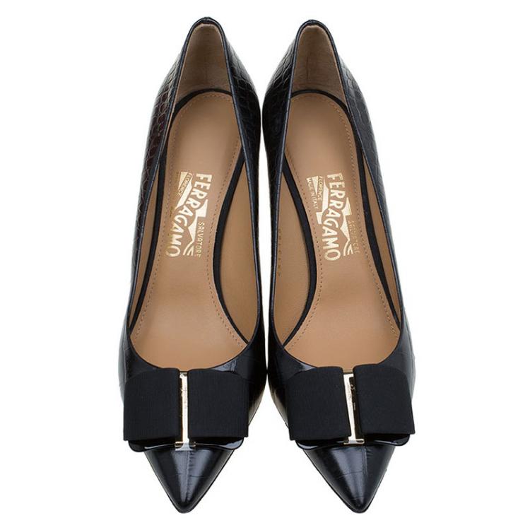 Pre Owned Salvatore Ferragamo Black Croc Embossed Leather Mimi Bow Pumps Size 40.5