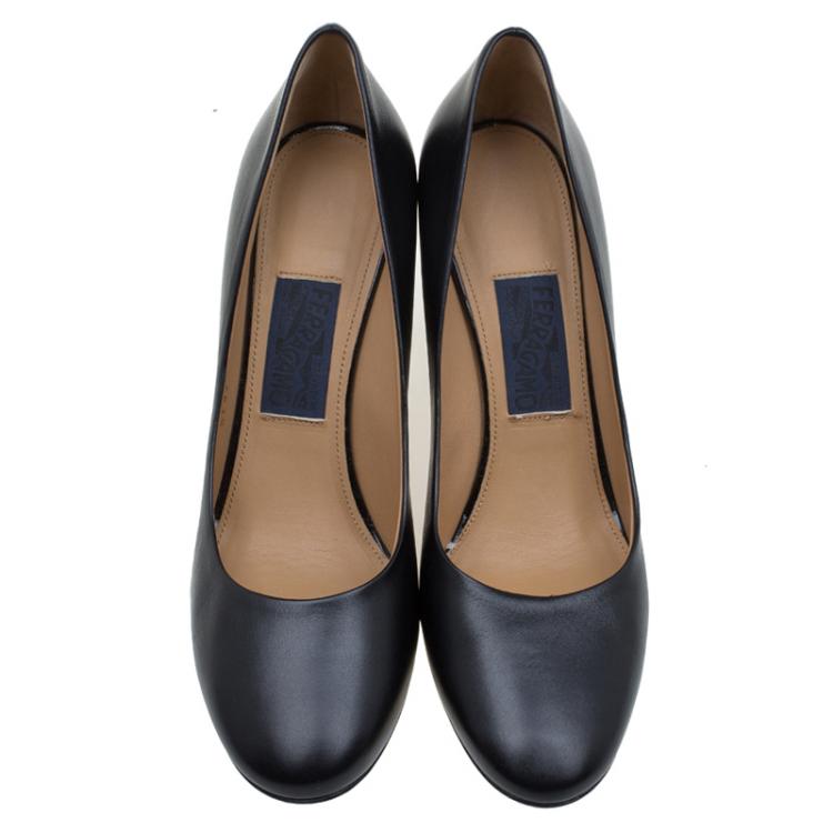 Pre Owned Salvatore Ferragamo Black Leather Ninfea Lucite Block Heel Pumps Size 40.5