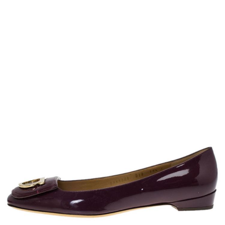 مملوكة مسبقًا Salvatore Ferragamo Purple Patent Rebi Gancio Buckle Ballet Flats Size 41