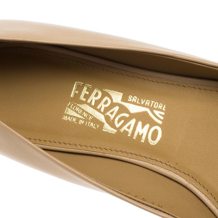 Pre Owned Salvatore Ferragamo Beige Leather Fiamma Keyhole Ballet Flats Size 39.5