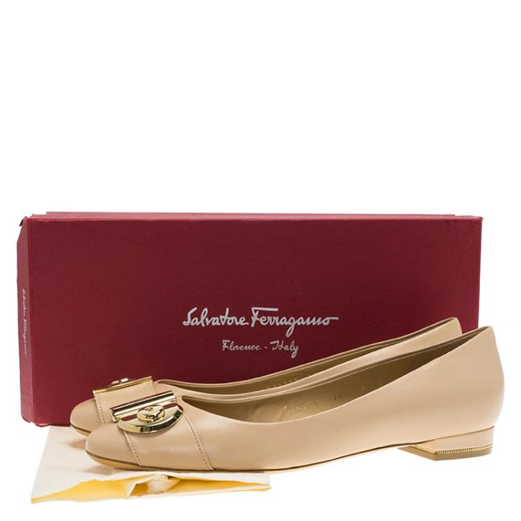 Pre Owned Salvatore Ferragamo Beige Leather Fiamma Keyhole Ballet Flats Size 39.5