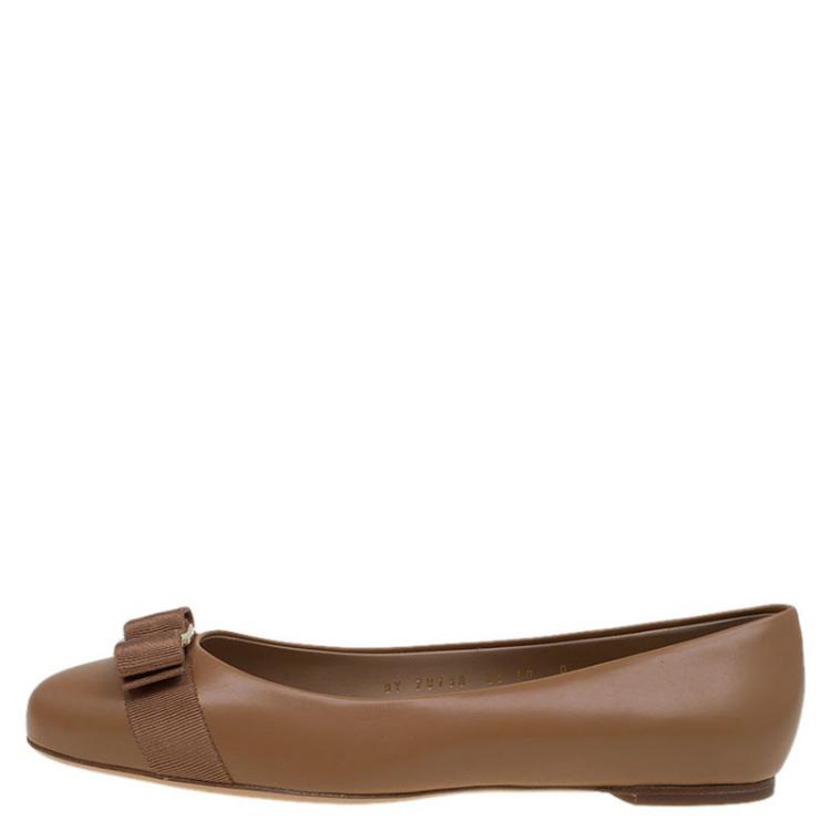Pre Owned Salvatore Ferragamo Beige Leather Varina Ballet Flats Size 40.5