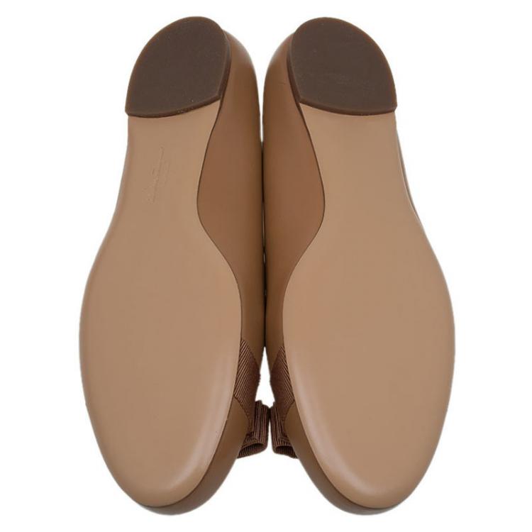 Pre Owned Salvatore Ferragamo Beige Leather Varina Ballet Flats Size 40.5