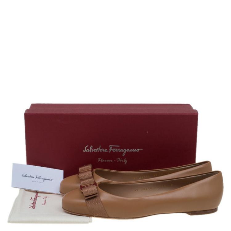 Pre Owned Salvatore Ferragamo Beige Leather Varina Ballet Flats Size 40.5